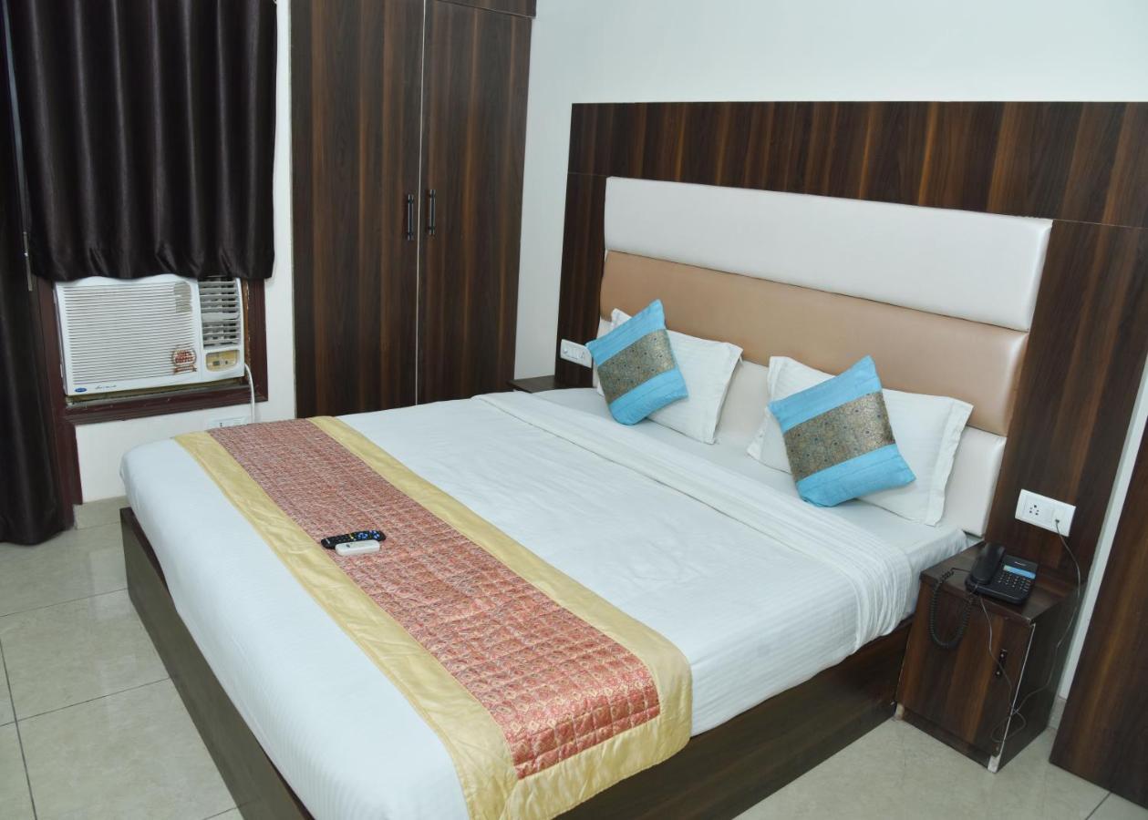 Hotel Classic Plaza At Delhi Airport New Delhi Exterior foto